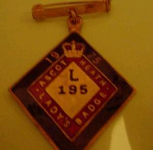 Ascot 1975L.JPG (9936 bytes)