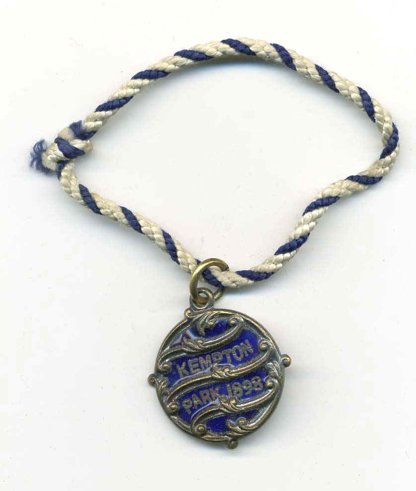 Kempton Park 1898 Gents Fob.jpg (61722 bytes)